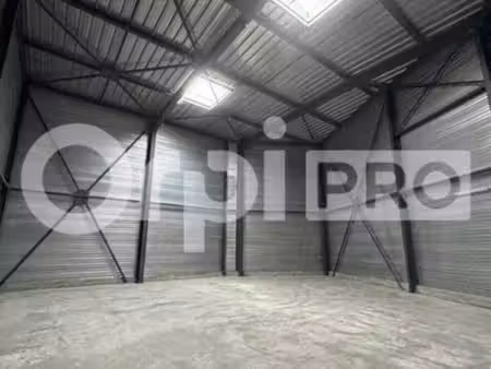 location entrepôt l houmeau 17137 420m²