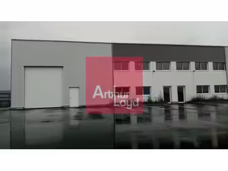 location entrepôt gerzat 63360 366m²
