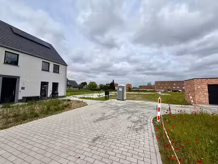 laatste loten beschikbaar! prachtige ben-nieuwbouwwoning mét autostaanplaats/carport!