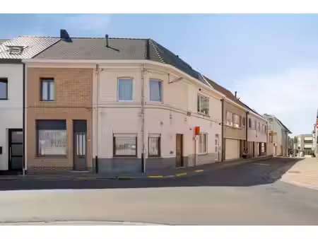 te renoveren woning in het centum van wetteren