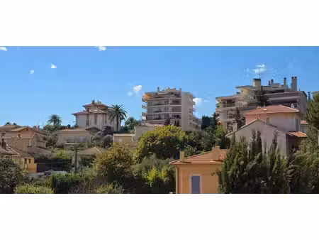 cannes à vendre 3 pièces traversant de 83 m2 avec terrasses cave et garage
