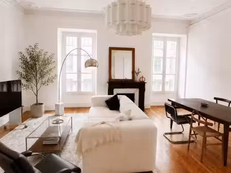 appartement t3 haussmannien — hyper-centre  à proximité des halles