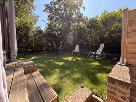 studio avec terrasse et jardin