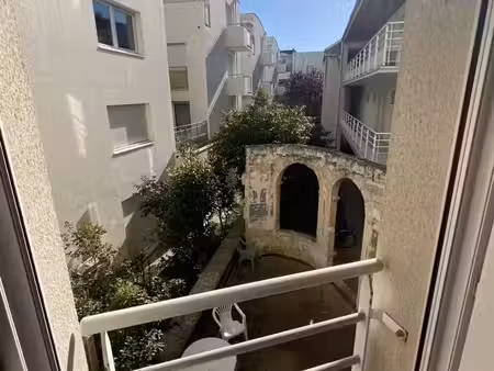 location appartement 1 pièces 17m2 tours 37000 - 495 € - surface privée