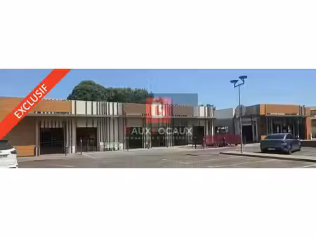 location commerce carpentras 84200 75m²