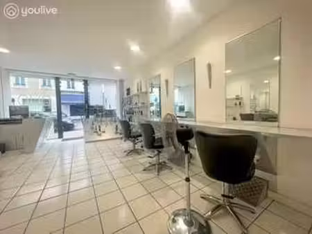 vente bureaux et commerces à la roche-sur-yon centre ville (85000) : à vendre / 77m² la ro