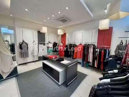location commerce reims 51100 105m²