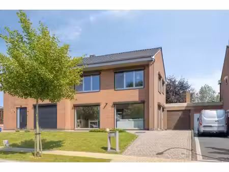 vangronsveld & somers  thuis in ontwikkeling