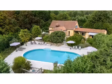 une opportunité unique de gîte et glamping haut de gamme à proximité de sarlat