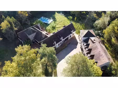 12 pieces- secteur rambouillet - 9 850 m2 de terrain - piscine
