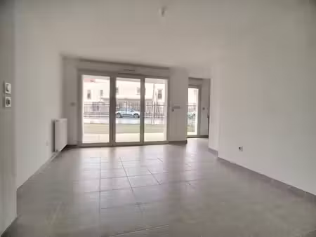 appartement 2 pièces de 43 96 m² - jardin privatif