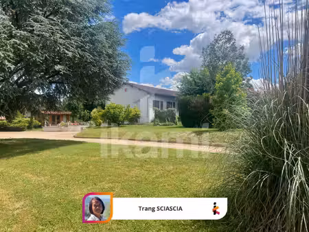 à laiz  maison de 3 chambre sur un terrain de 3600m2