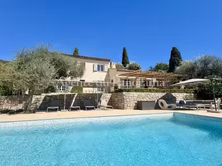 somptueuse villa au grand calme