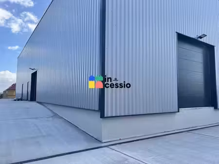 location local d’activités le mans 72000 1748m²
