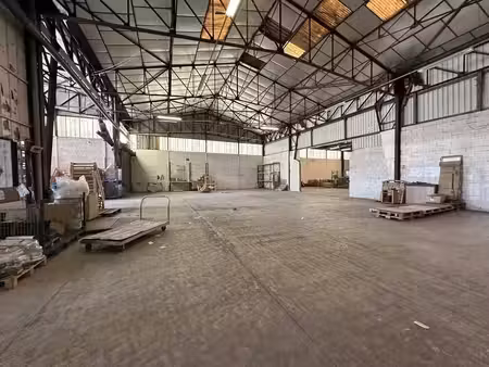 location entrepôt avignon 84000 3018m²