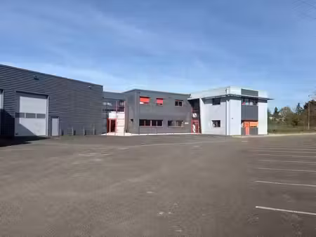 location local d’activités 1323m²