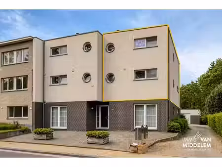 duplexappartement met 3 slaapkamers  garage en berging