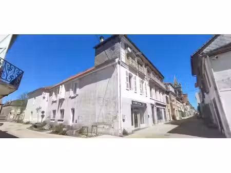 vente immeuble 8 pièces 513 m² à vic-en-bigorre (65500)  230 000 €