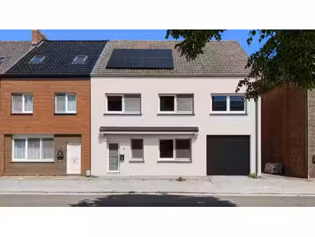 zeer ruime gezinswoning  4 slpks in het centrum van beverlo!