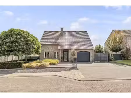 instapklare woning met drie slaapkamers en zuidwest georiënteerde tuin!