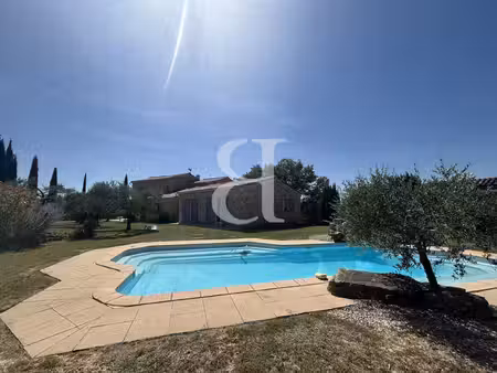 charmante propriété en pierres avec piscine à vendre proche d