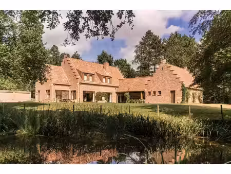 prachtige villa te koop aan de lembeekse bossen