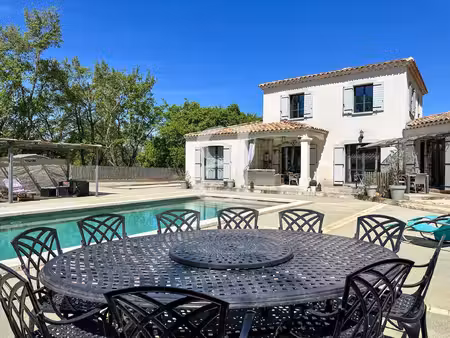 villa récente avec 4 chambres et piscine proche de l'isle sur l