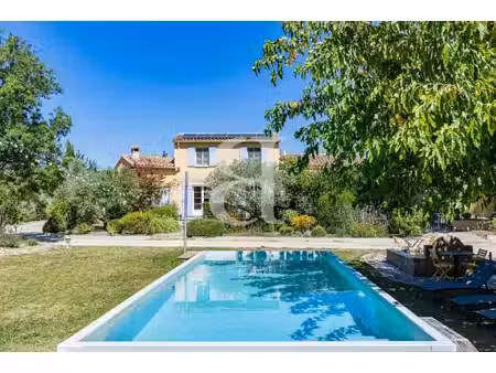 villa avec piscine et gite à vendre proche de vaison-la-romaine