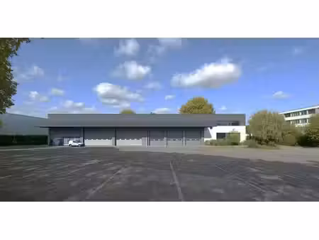 location local d’activités 1460m²