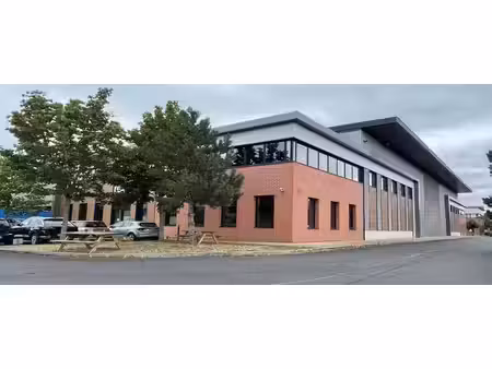 location local d’activités villeneuve-la-garenne 92390 680m²