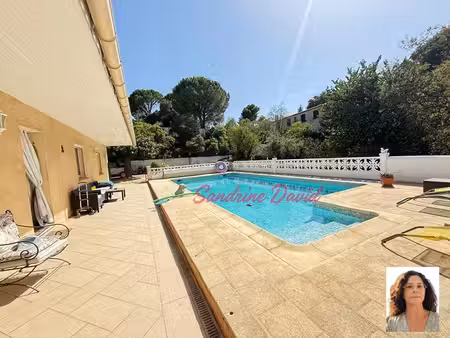 maison 6 pièce(s) 160 m2
