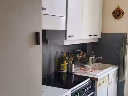 a louer : rue benoît malon – charmant 2 pièces de 39 m² – au pied du rer b