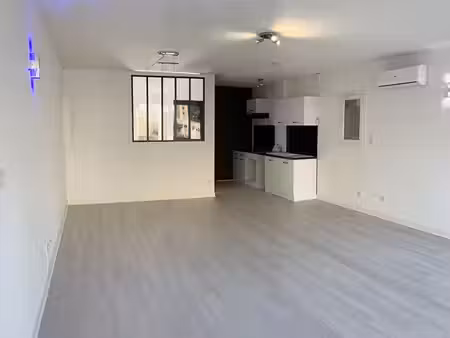 location appartement 2 pièces 55m²