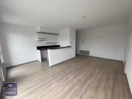 appartement à louer 2 pièces 43.21 m² - déville-lès-rouen (76) - 698€