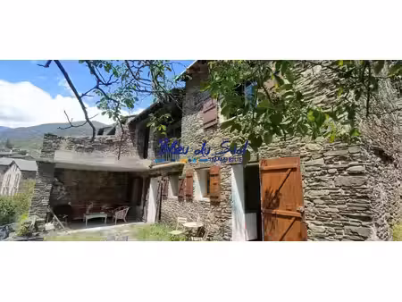 superbe maison en pierre à finir de rénover