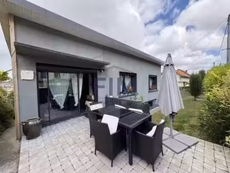 vente maison à eu (76260) : à vendre / 134m² eu