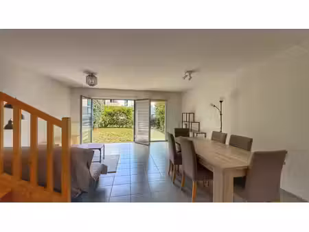 maison familiale avec jardin exposé sud  parking en sous-sol et fort potentiel d'évolution
