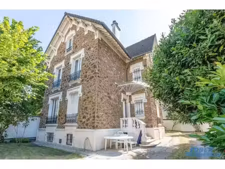 maison de 8 pièces de luxe en vente à nogent-sur-marne  île-de-france