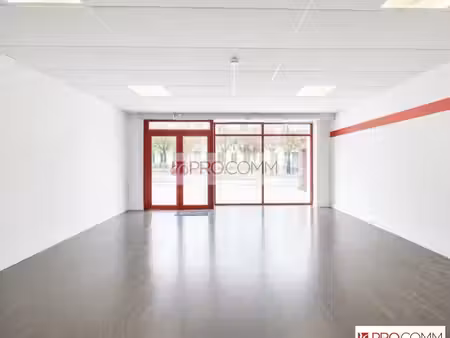 location commerce chartres 28000 57m²