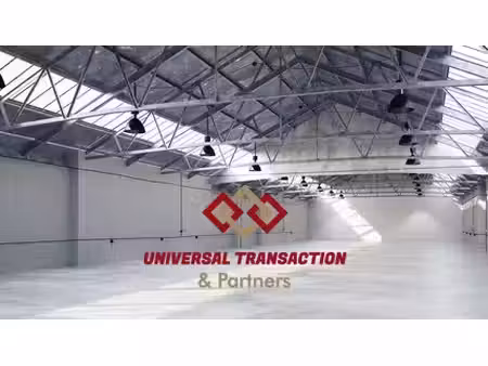 vente entrepôt orange 84100 28000m²