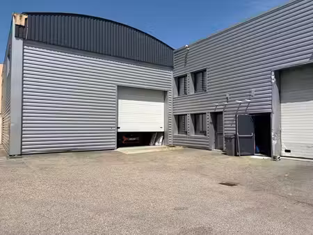 location local d’activités 383m² à 1181m²