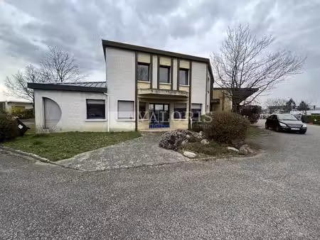 location entrepôt saint-pierre-la-palud 69210 1590m²