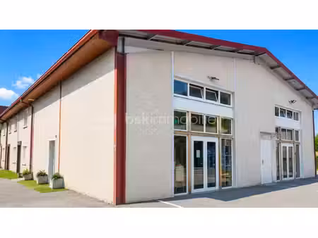 local commercial de 80 m² à sillingy