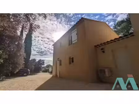 location maison 4 pièces 86 m² à signes (83870)  1 490 €