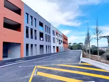 location locaux professionnels 0 pièces 62 m² à saint-raphael (83700)  980 €