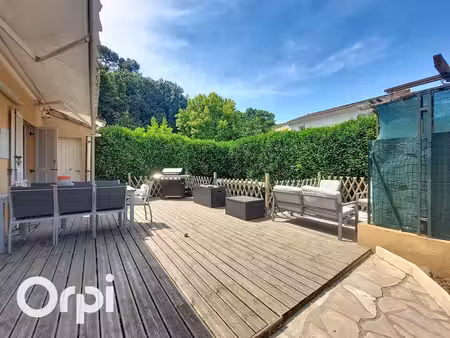 villeneuve loubet - charmante maison 4 pieces - garage - stationnement