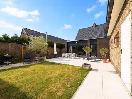 huis te koop in zottegem met 3 slaapkamers