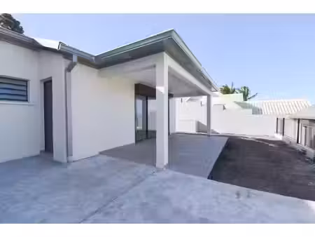 location maison 4 pièces 101m² st denis 97490