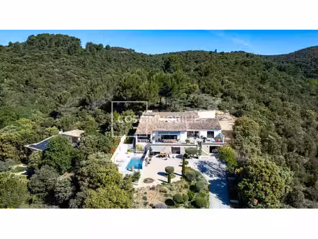 villa d’architecte d’exception panorama absolu sur la provence