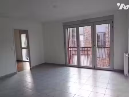 location appartement 2 pièces 48 m² à amiens (80000)  580 €